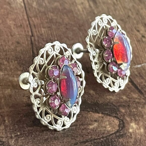 Vintage Dragon Breath Rhinestone Earrings Gold Tone Filigree Screwback Art Glass - Picture 4 of 15